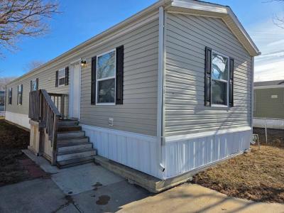 Mobile Home at 28 Vermillion Est Pontiac, IL 61764
