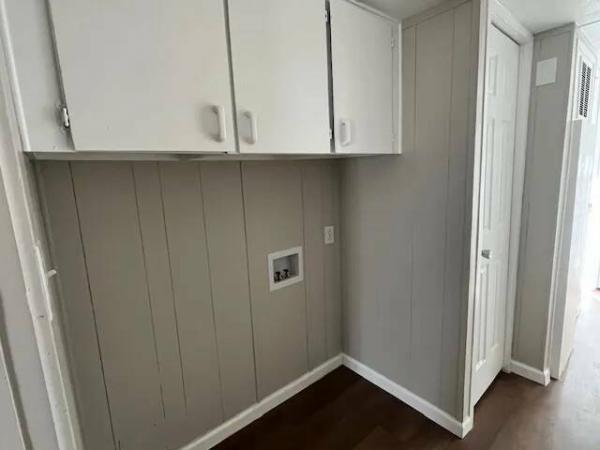 1983 LL14562BFKIC  Home