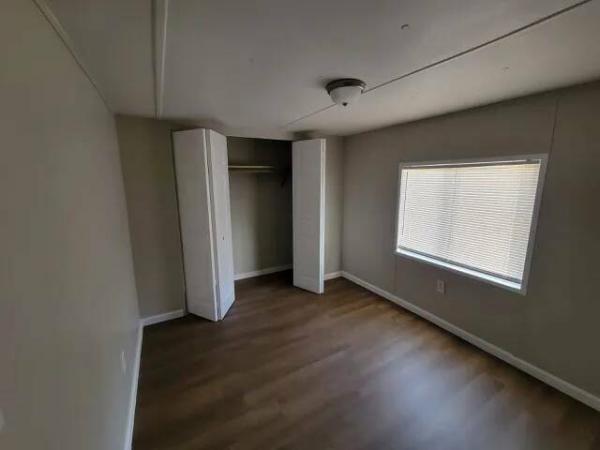 1983 LL14562BFKIC  Home