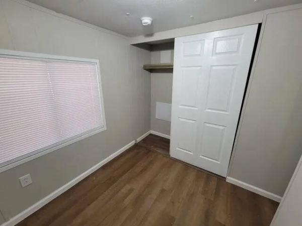 1983 LL14562BFKIC  Home