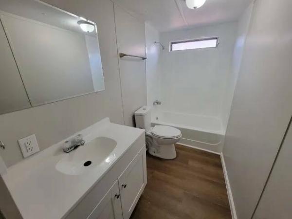 1983 LL14562BFKIC  Home