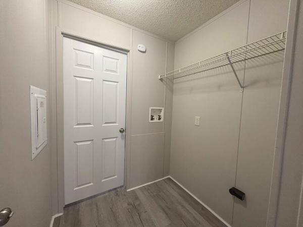 2019 LH166432F  Home