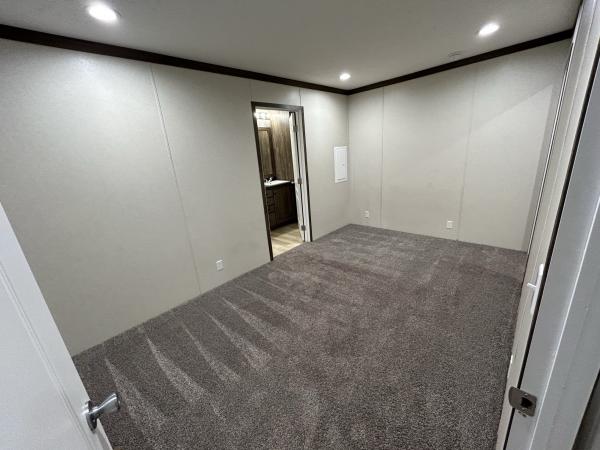 2023 CMH Pulse 5616-E779  Home