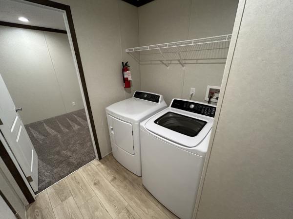 2023 CMH Pulse 5616-E779  Home