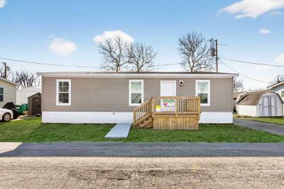 Photo 3 of 26 of home located at 9843 Sackett Dr, Lot 28 Brownsburg, IN 46112