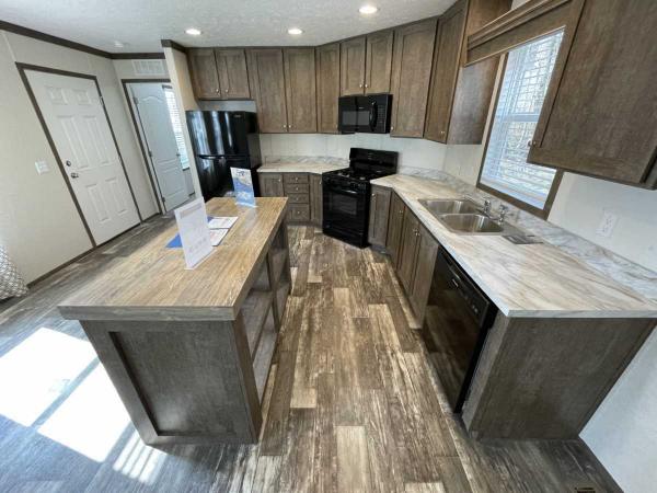 2025 Clayton Mobile Home