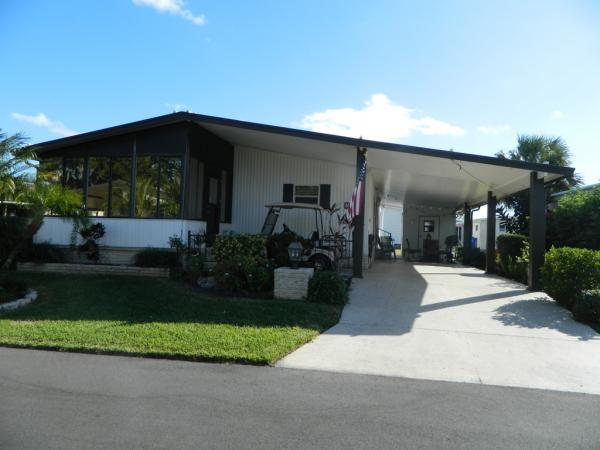 Photo 1 of 2 of home located at 2425 Harden Blvd #14 Lakeland, FL 33803