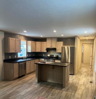 Mobile Home at 67 Candlelight Dr Sauk Village, IL 60411