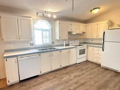 Photo 4 of 28 of home located at 163 Vance Henderson, NV 89074