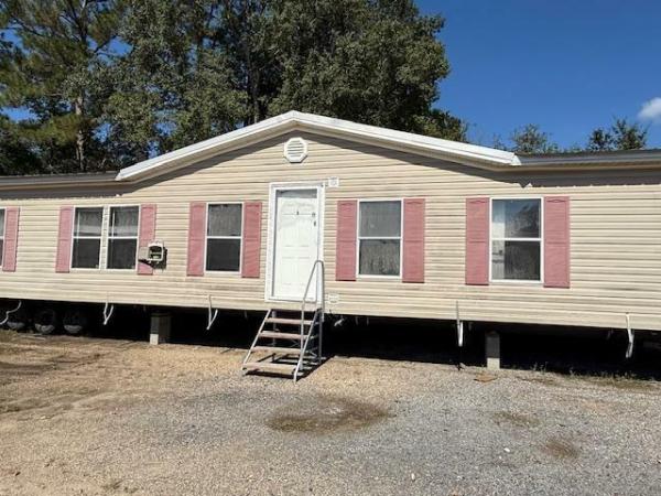 2002 HOMES OF LEGEND Mobile Home For Sale