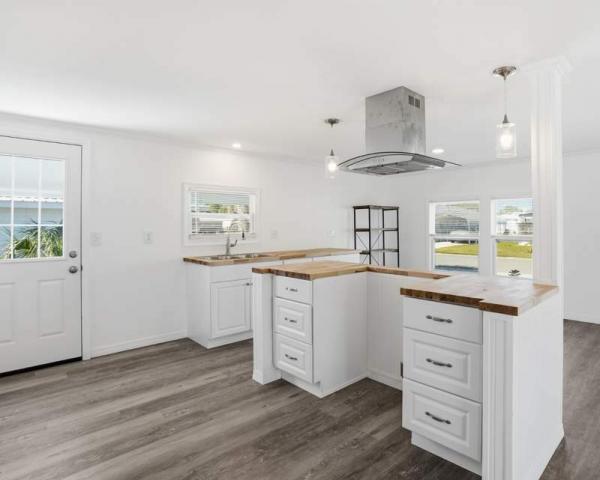 1975 TWIN Manufactured Home