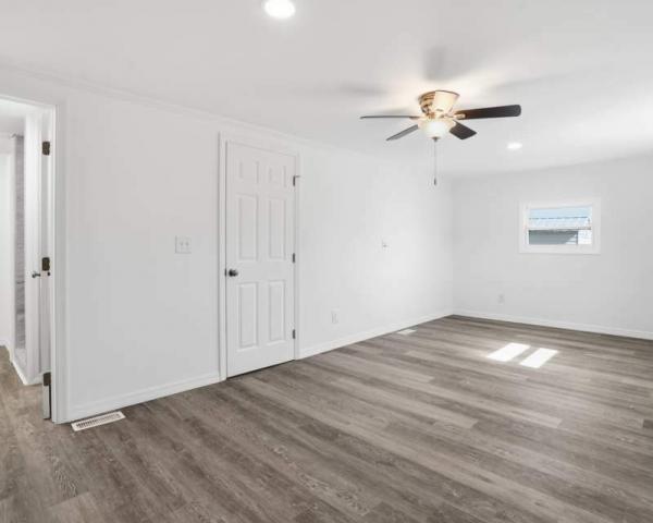 1975 TWIN Manufactured Home