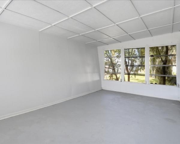 1973 TWIN Manufactured Home