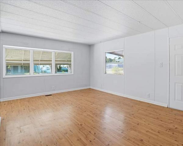 1973 TWIN Manufactured Home