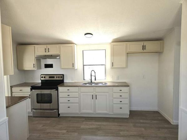 1987 Schult Manufactured Home