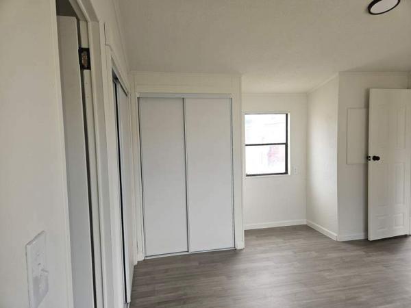 1987 Schult Manufactured Home