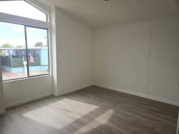 1987 Schult Manufactured Home