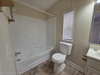 Photo 2 of 11 of home located at 581 Burr Oak Court Flint, MI 48506