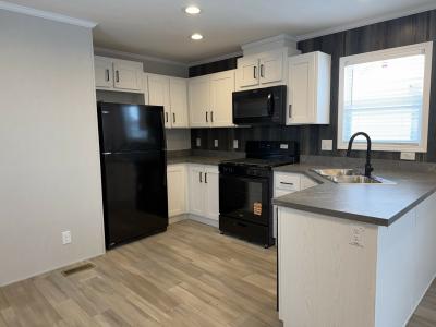 Photo 4 of 8 of home located at 2115 Marlene Dr Troy, MI 48083