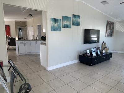 Photo 3 of 13 of home located at 34574 SW 187th Ct Homestead, FL 33034