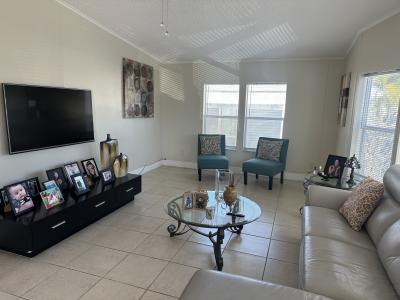 Photo 4 of 13 of home located at 34574 SW 187th Ct Homestead, FL 33034