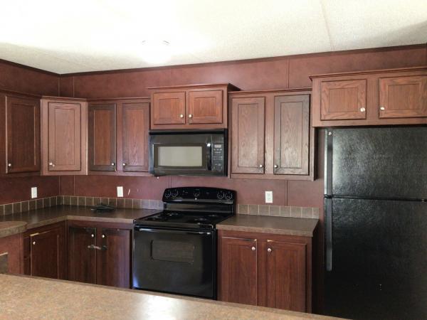 2011 Clayton 31SUN16763AH11 Mobile Home