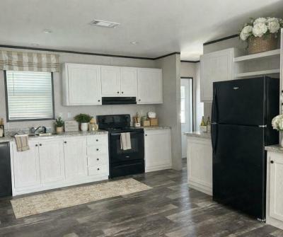 Photo 2 of 18 of home located at 14261 Isoba Ct Tampa, FL 33613