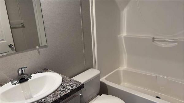 2021 RFN16649BFC1  Home