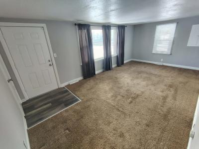 Photo 5 of 7 of home located at G-4190 South Linden Road, #163 Flint, MI 48507