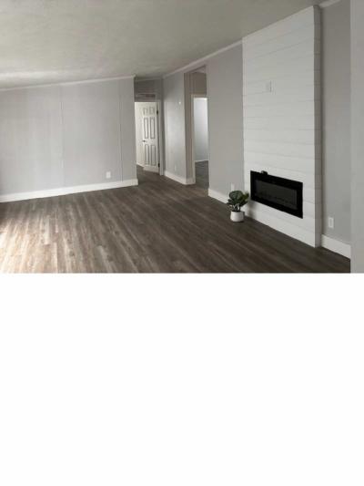 Photo 3 of 12 of home located at 43025 Charlemagne Ave #478 Sterling Heights, MI 48314