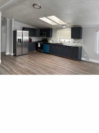 Photo 4 of 12 of home located at 43025 Charlemagne Ave #478 Sterling Heights, MI 48314