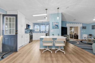 Photo 4 of 37 of home located at 5601 Duncan Rd #204 Punta Gorda, FL 33982