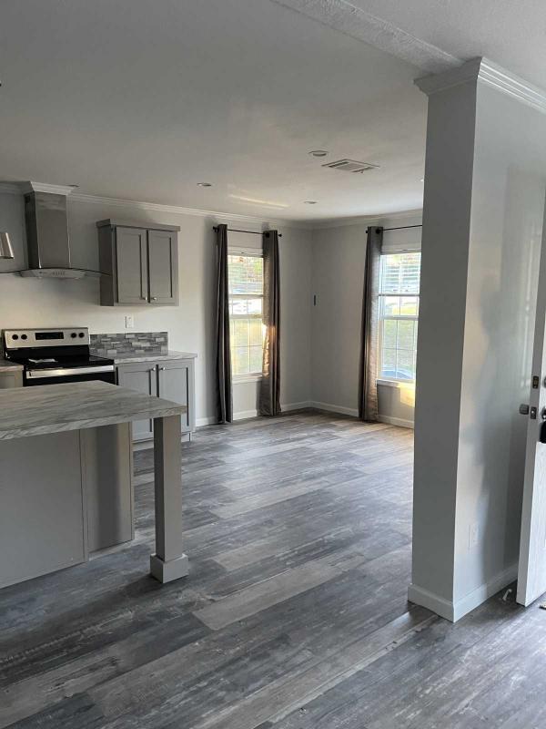 Photo 1 of 2 of home located at 9 Anita Court Sorrento, FL 32776