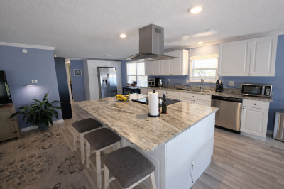 Mobile Home at 2001 83rd Ave N Saint Petersburg, FL 33702