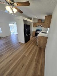 1990 Paramount Manufactured Home