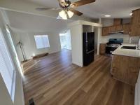 1990 Paramount Manufactured Home