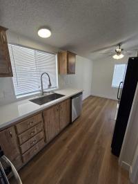 1990 Paramount Manufactured Home