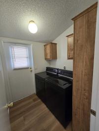 1990 Paramount Manufactured Home