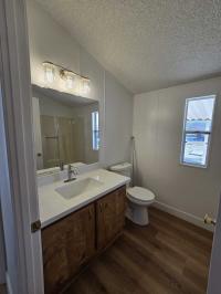 1990 Paramount Manufactured Home