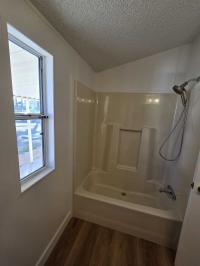 1990 Paramount Manufactured Home