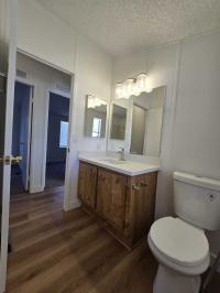 1990 Paramount Manufactured Home