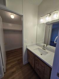 1990 Paramount Manufactured Home