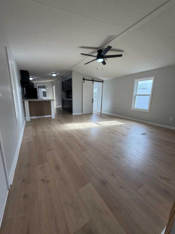 2000 Fleetwood  Mobile Home For Sale