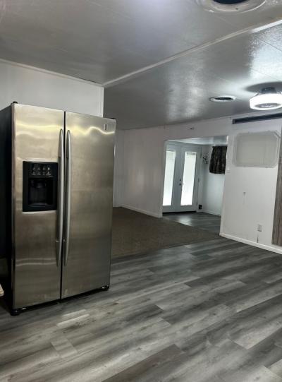 Photo 5 of 8 of home located at 10701 N 99th Ave #71 Peoria, AZ 85345