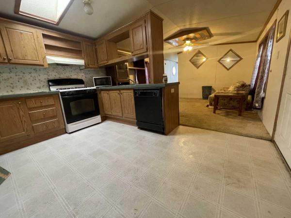 2001 Redman a631 Mobile Home