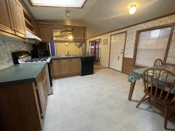 2001 Redman a631 Mobile Home