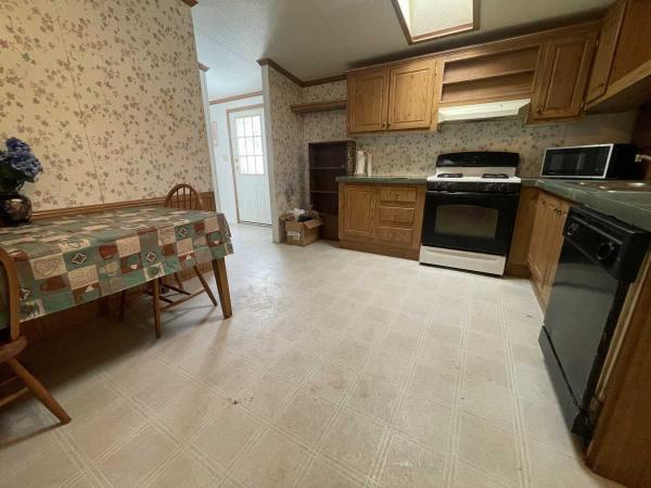 2001 Redman a631 Mobile Home