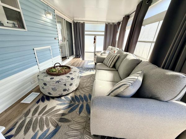 1992 Mobile Home