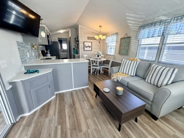 1992 Mobile Home