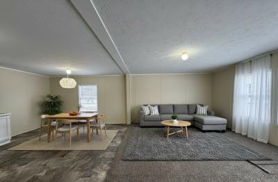 Photo 2 of 7 of home located at 3461 Creekside Blvd Burton, MI 48519